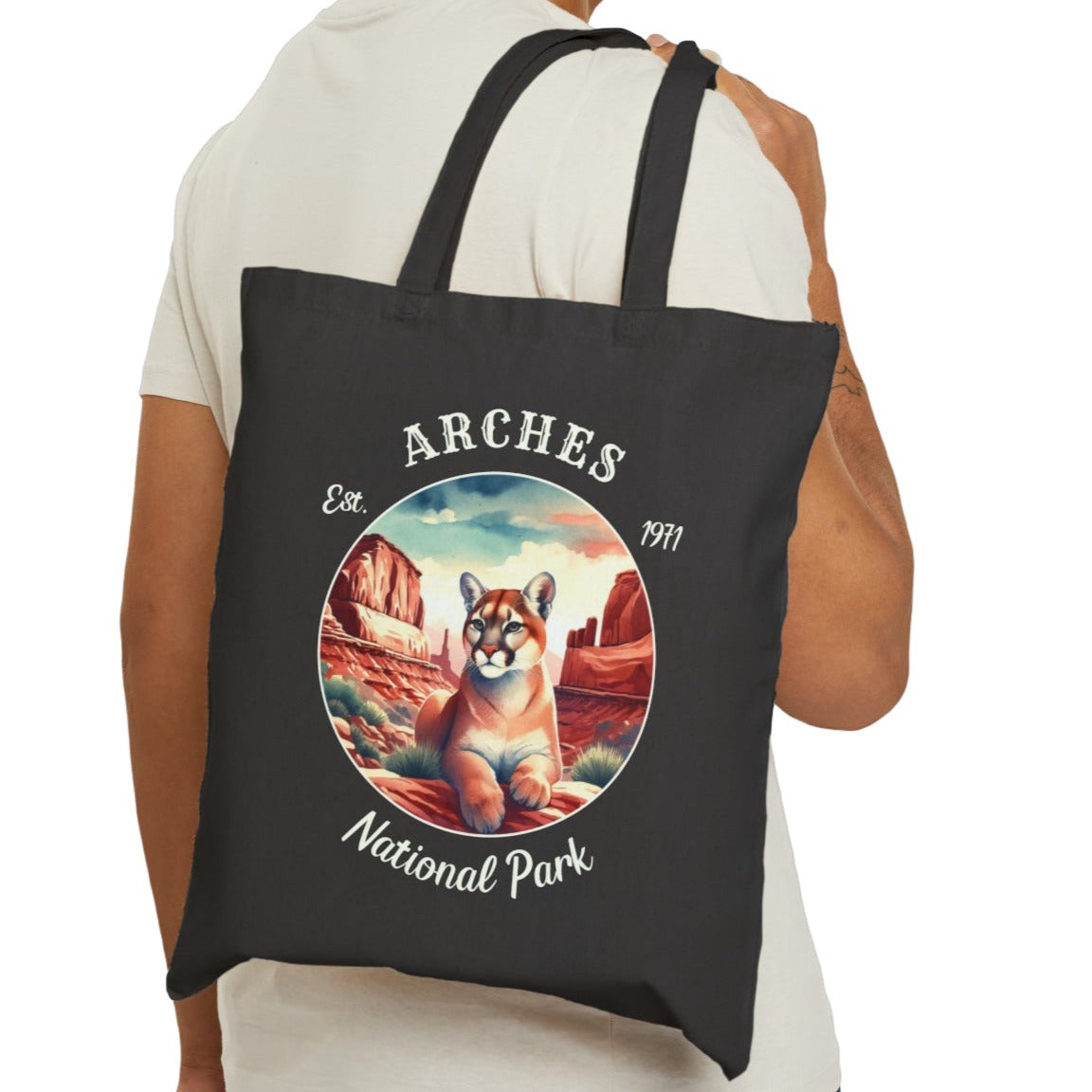 arches national park black Tote cool gift for boyfriend, nice gift for wife and her wild adventure through np in usa, great statement bag for wildlife preservation supporters and enthusiasts