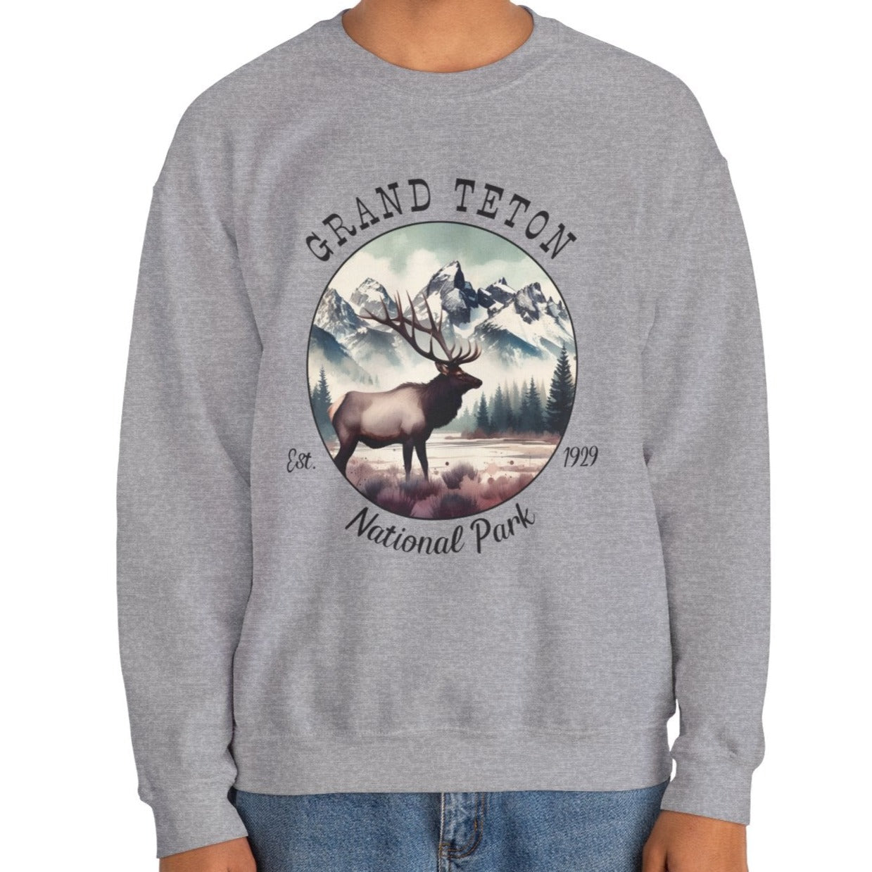 grand teton national park crewnweck sweatshirt is cool gift for boyfriend, nice gift for wife and her wild adventure through np in usa, great statement bag for wildlife preservation supporters and enthusiasts